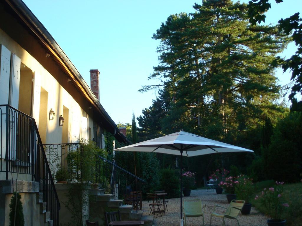 Apartamento Les Communs Du Manoir Écully Habitación foto