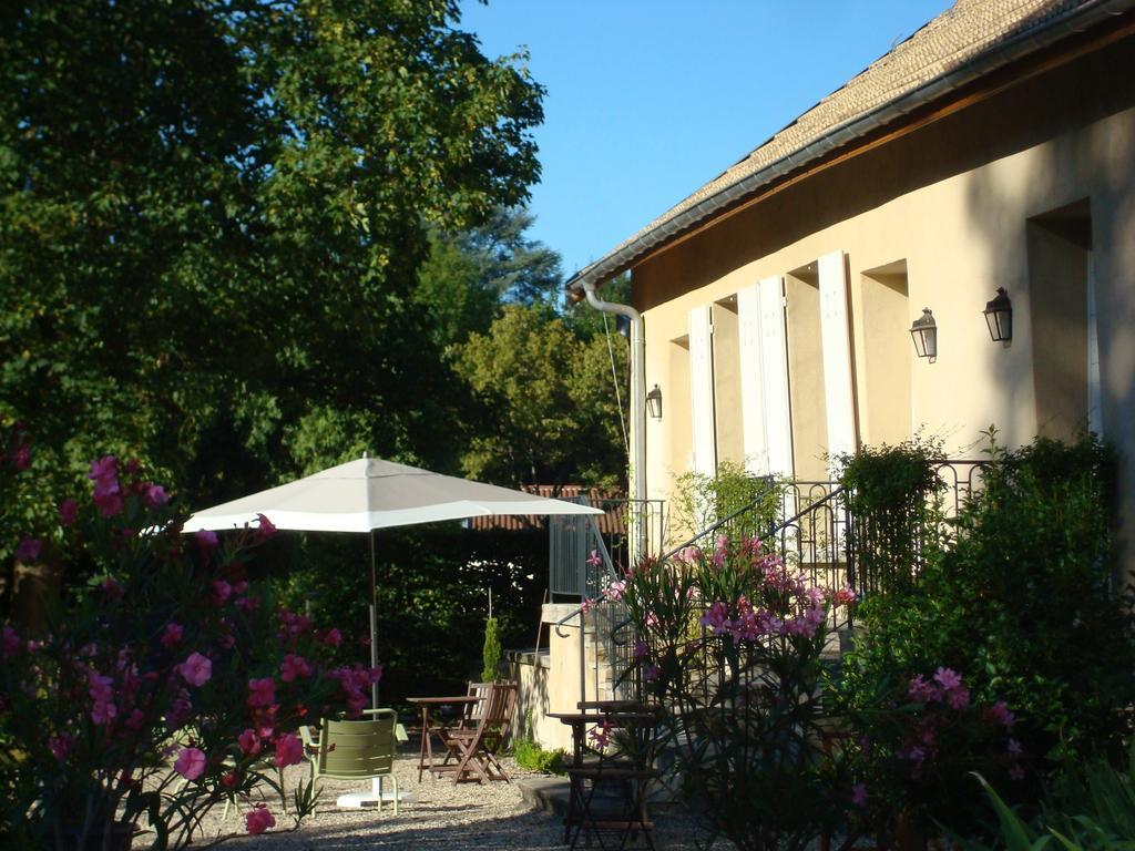 Apartamento Les Communs Du Manoir Écully Habitación foto